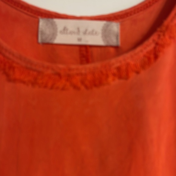 Top - Picture 2 of 2